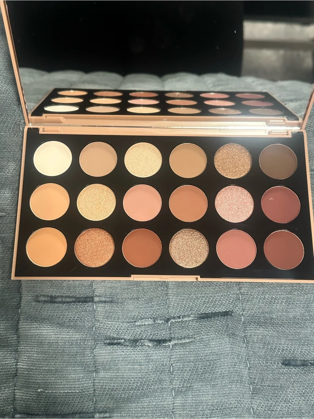 Morphe 18R Runway Ready Eyeshadow Palette